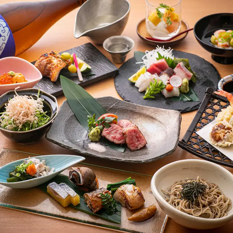 2時間飲み放題付き【神楽自慢の料理を堪能】旬魚や牛肉料理・・・神楽コース 11,500円